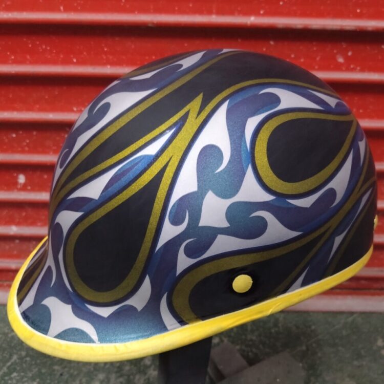 ジョッキーヘルメットのサムネイル画像