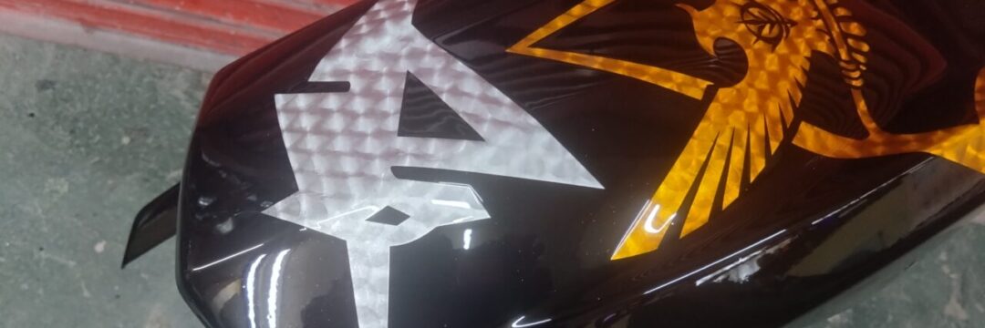 ヤマハ TRACER9 リアフェンダー＆クラッチカバーのサムネイル