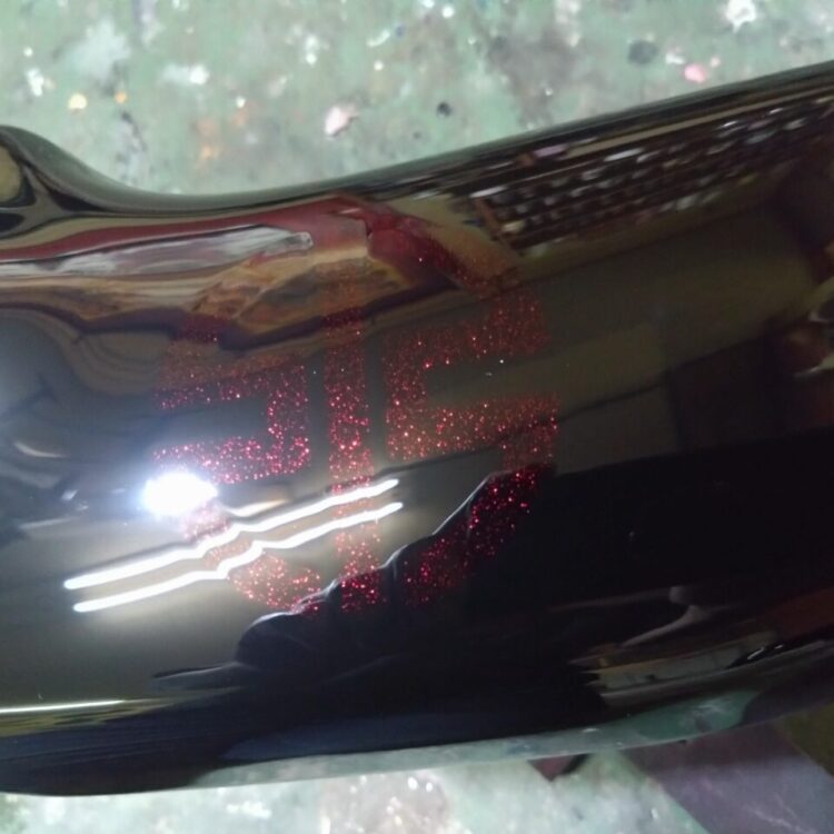 カワサキ ZR750　サイドカバーのサムネイル画像