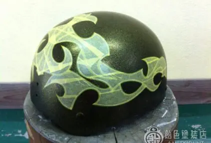 ハーフヘルメット【ゴールドグラフィック】のサムネイル画像