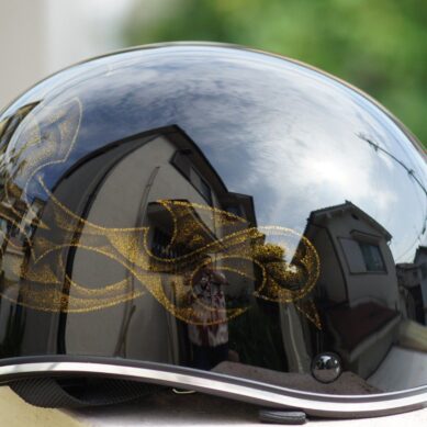 H-062　ハーフヘルメット 【ゴールドグラフィック】のサムネイル画像