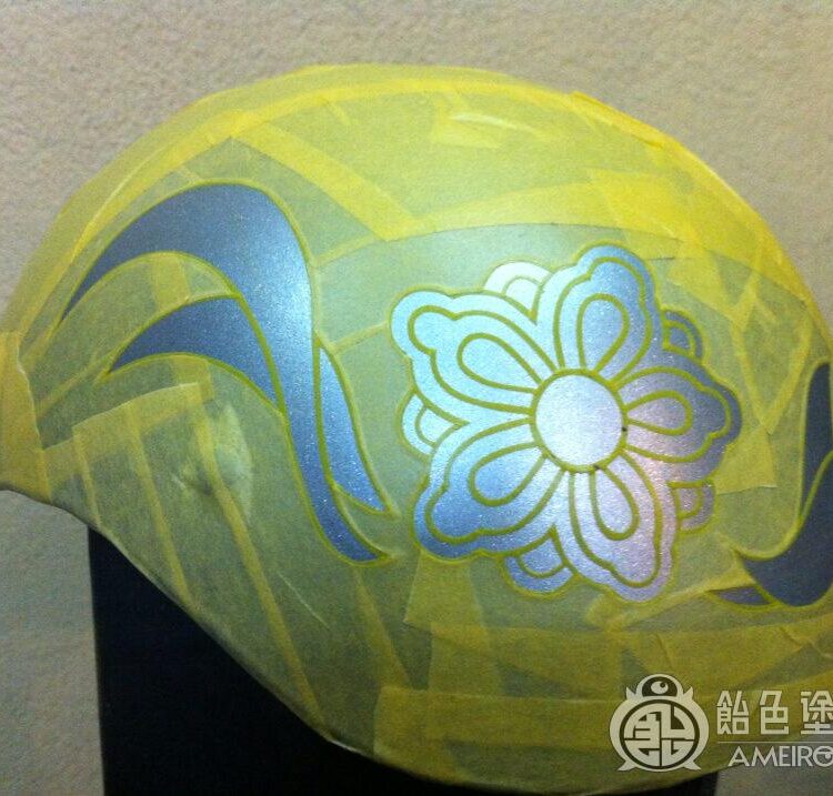 カスタムペイント工程　 ダックテールヘルメット 【花柄】のサムネイル画像