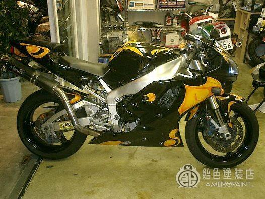 ヤマハ R1【危険色グラフィック】のサムネイル画像