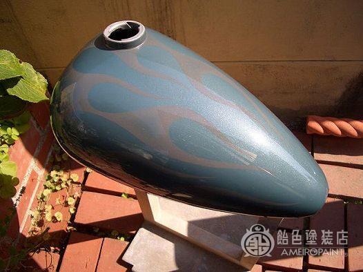 ハーレー 4速エボ【グレー フレイムス】のサムネイル画像