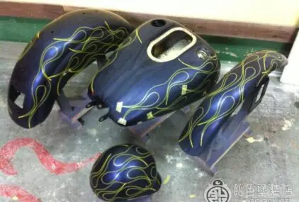 ハーレー 04FXDL【ゴーストフレイムス】のサムネイル画像