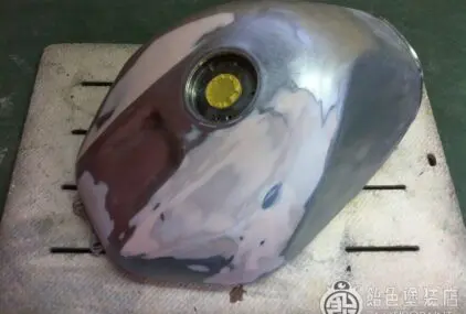 スズキ GSX-R 750 タンク【CBRレプソル フェイク】のサムネイル画像