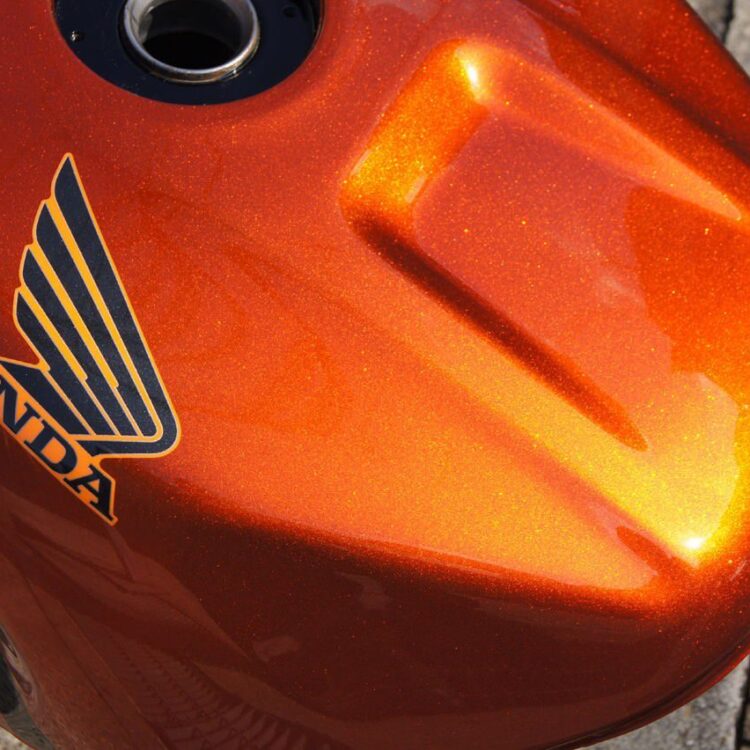 スズキ GSX-R 750 タンク【CBRレプソル フェイク】のサムネイル画像