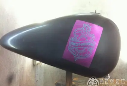 ハーレー ファットボーイ タンク【パープル オークリーフ】のサムネイル画像