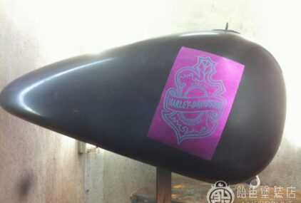 ハーレー ファットボーイ タンク【パープル オークリーフ】のサムネイル画像