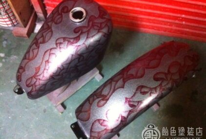 ハーレー EVOソフテイル【オークリーフ グラフィック】のサムネイル画像