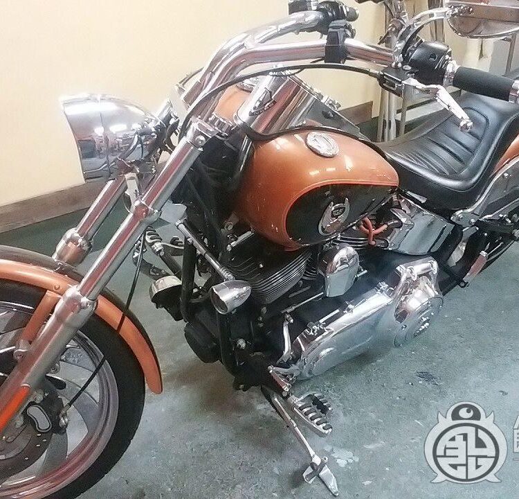 ハーレー 08FXSTC【ロスフレーク&ピンストライプ】のサムネイル画像