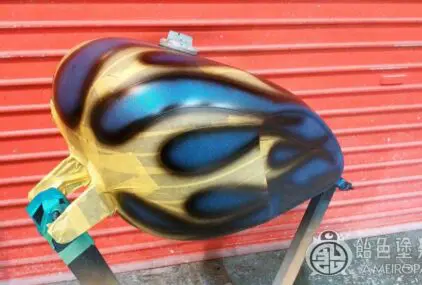 ハーレー レガシータンク【ブルーフレイムス】のサムネイル画像