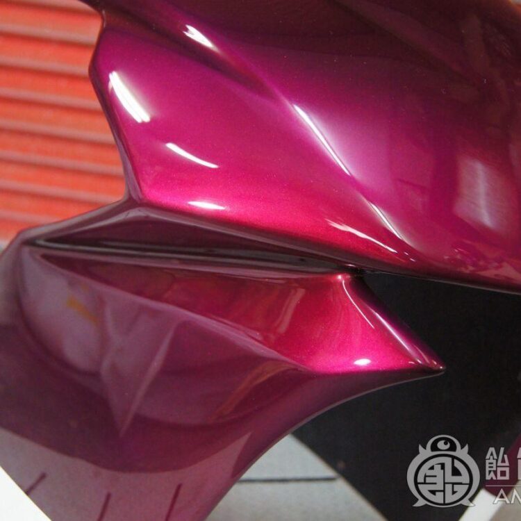 ホンダ NSF100【キャンディレッドパープル】のサムネイル画像