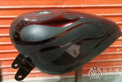 ハーレー XL1200XS 社外タンク【ベースグラデーション】のサムネイル画像