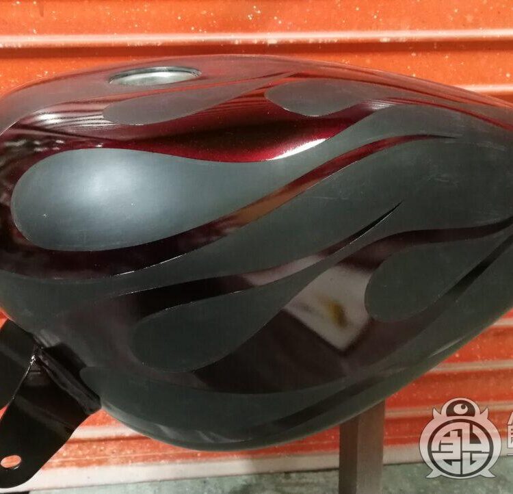 ハーレー XL1200XS 社外タンク【ベースグラデーション】のサムネイル画像