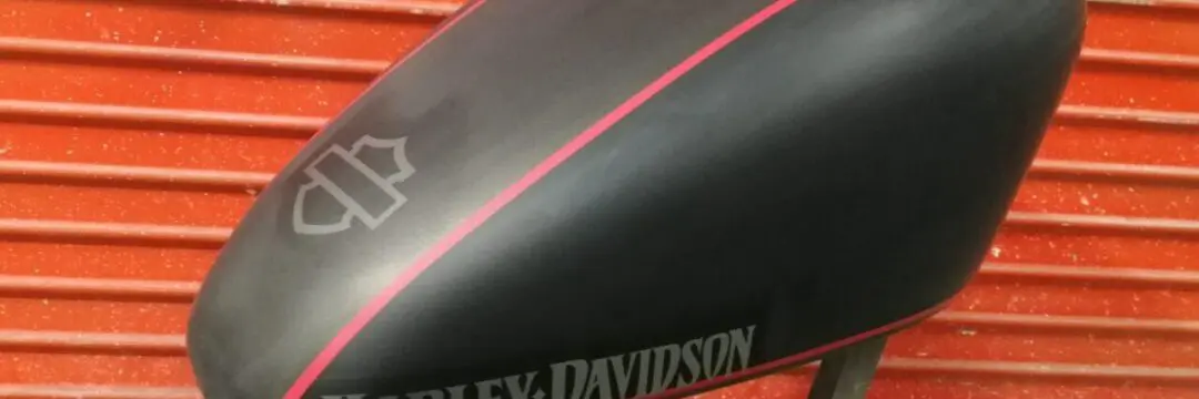 ハーレー スポタン【ガンメタセンターライン】のサムネイル