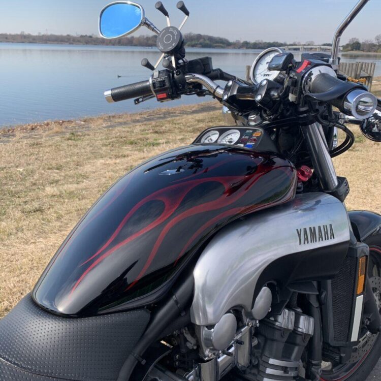 ヤマハ V-MAX ダミータンク【ブランデーワイン フレイムス】のサムネイル画像