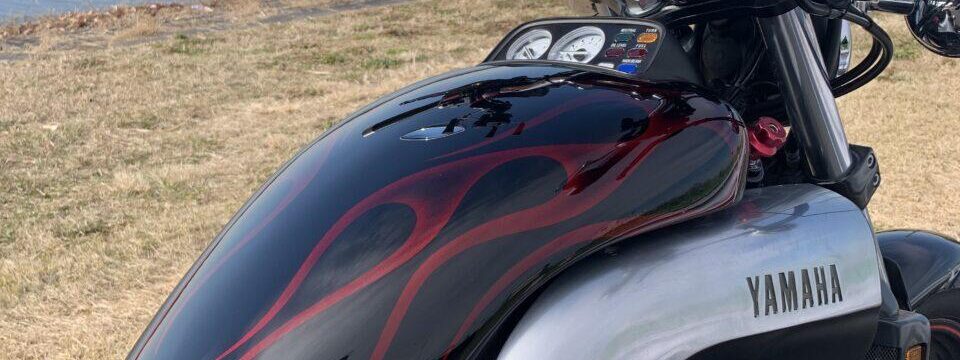 ヤマハ V-MAX ダミータンク【ブランデーワイン フレイムス】のサムネイル