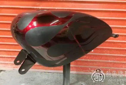 ハーレー レガシータンク【ゴーストレッドフレイムス】のサムネイル画像