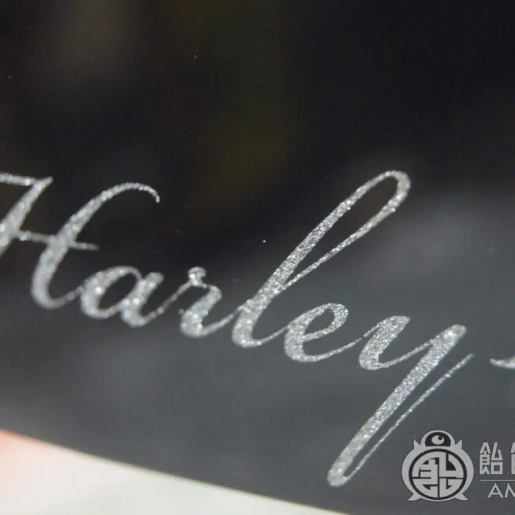 カスタムペイント ハーレー スポーツスターをラインとロゴ｜飴色塗装店