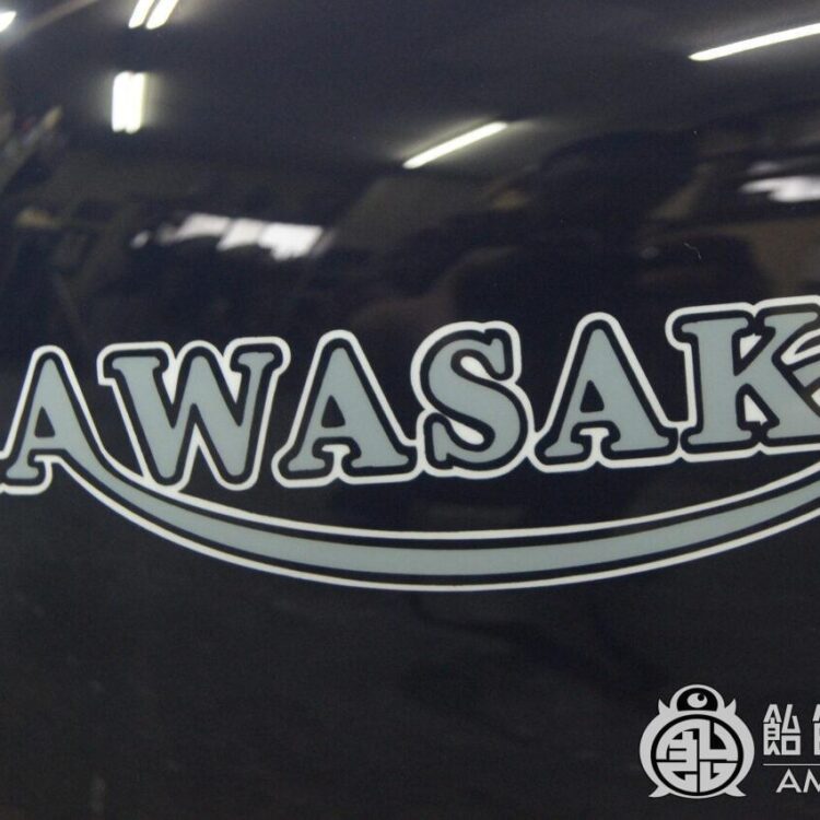 カワサキ W650 タンク 【ソリッドネイビーブルー】のサムネイル画像