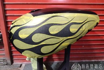 カワサキ ゼファー1100【ゴールド火の玉フレイムス】のサムネイル画像