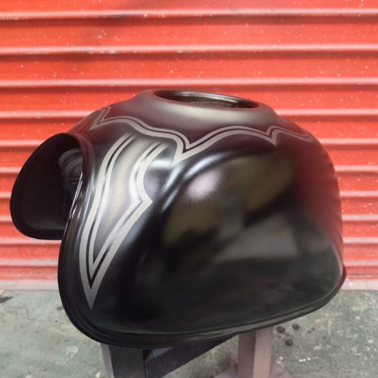 ホンダ モンキー125 タンク【シンプルグラフィックとエアブラシロゴ】