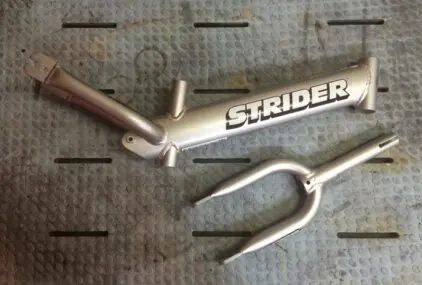 STRIDER【グロスとマット】のサムネイル画像