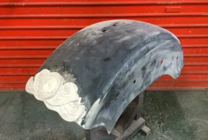 ハーレー リアフェンダー【レリーフ パープル】のサムネイル画像