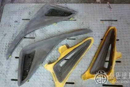 トヨタ C-HR エアロ【レインボーフレーク】のサムネイル画像