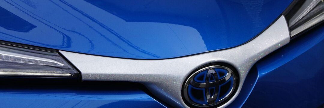 トヨタ C-HR エアロ【レインボーフレーク】のサムネイル