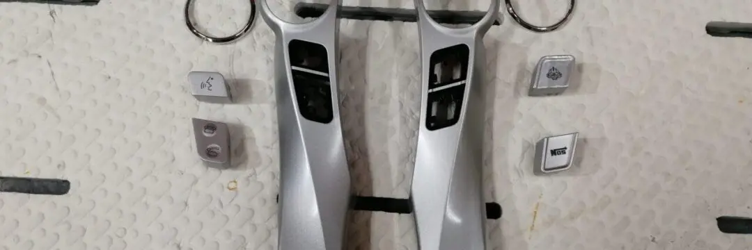 トヨタ プリウス ハンドルパネル【ブルー＆レッド】のサムネイル