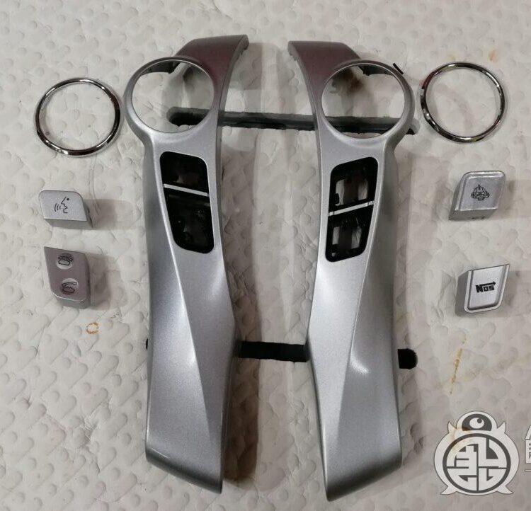 トヨタ プリウス ハンドルパネル【ブルー&レッド】のサムネイル画像