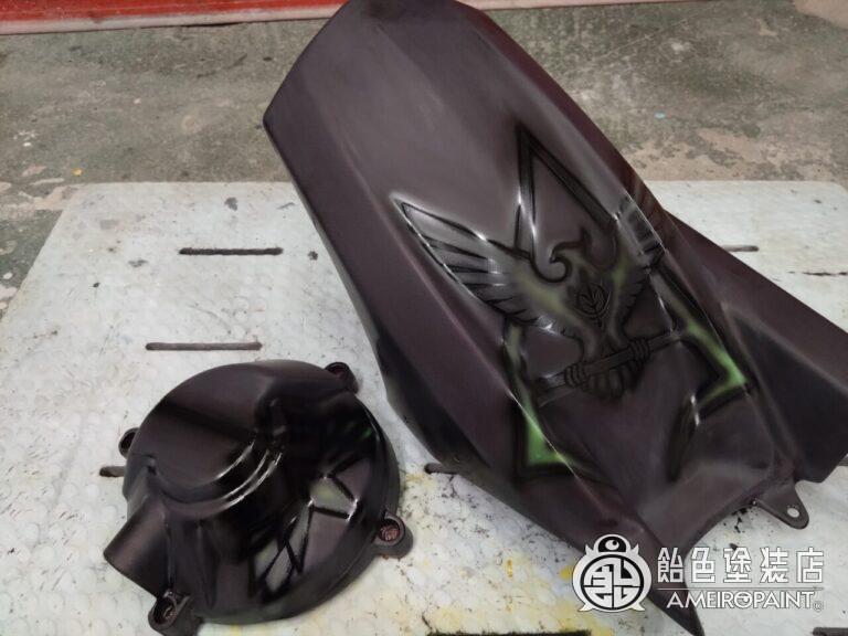 ヤマハ TRACER9 リアフェンダー＆クラッチカバー【ゴールド・シルバーリーフ】