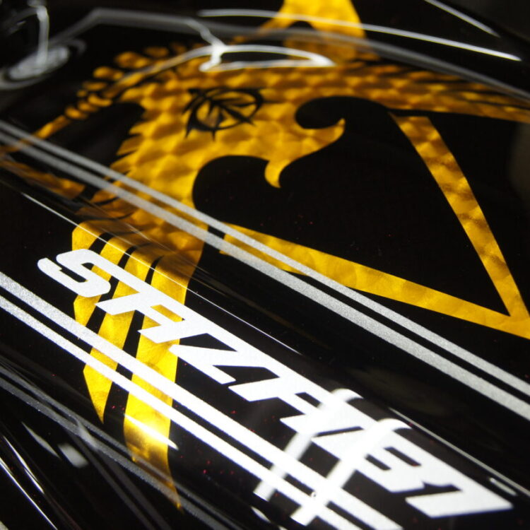 ヤマハ TRACER9 リアフェンダー&クラッチカバー【ゴールド・シルバーリーフ】のサムネイル画像