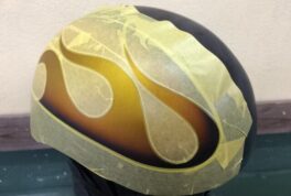 カスタムペイント工程　ダックテールヘルメット 【左右非対称フレイムス】のサムネイル画像