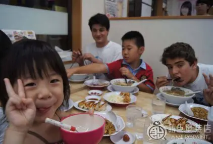 ニューオーダーとピアノの発表会とホームステイのサムネイル画像