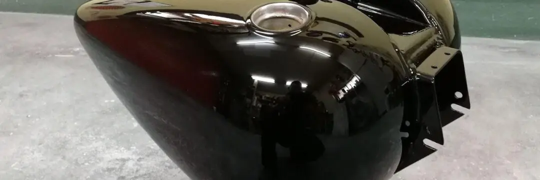 ハーレー FXR タンク【ソリッドブラック】のサムネイル