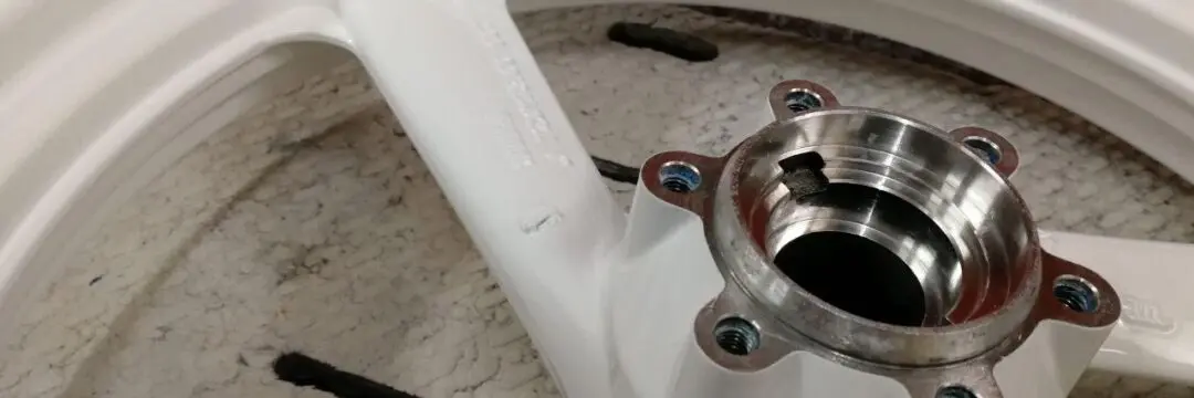 ヤマハ フロントホイール【ソリッドホワイト】のサムネイル