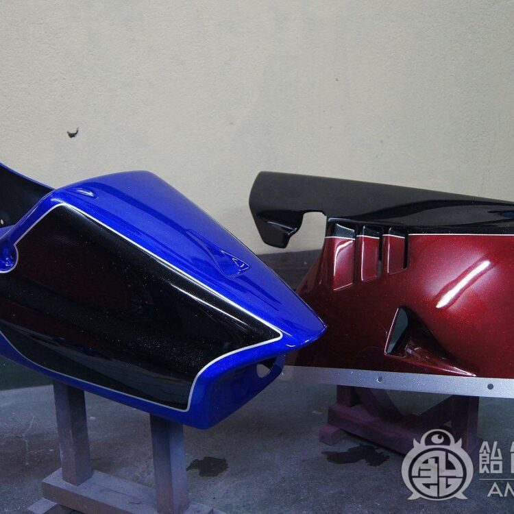 ホンダ NSR250 パーツ【バーガンディ & ブルー】のサムネイル画像