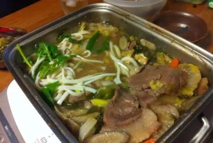 忘年会とボタン鍋のサムネイル画像