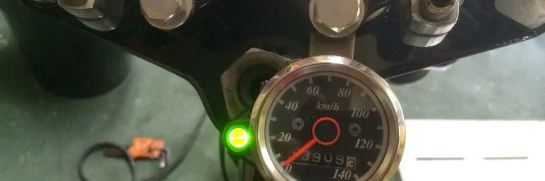 ショベル ハイテク化！　電子機器が付きました♪のサムネイル