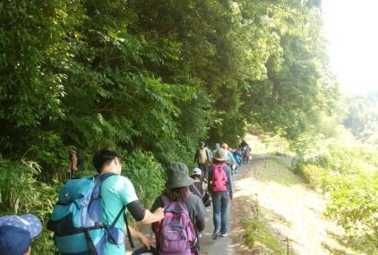 学童の登山のサムネイル画像